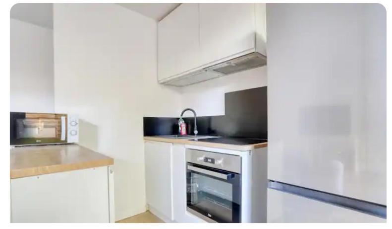 Comme Chez Vous Appartement 2 Chambres Nanterre Buitenkant foto